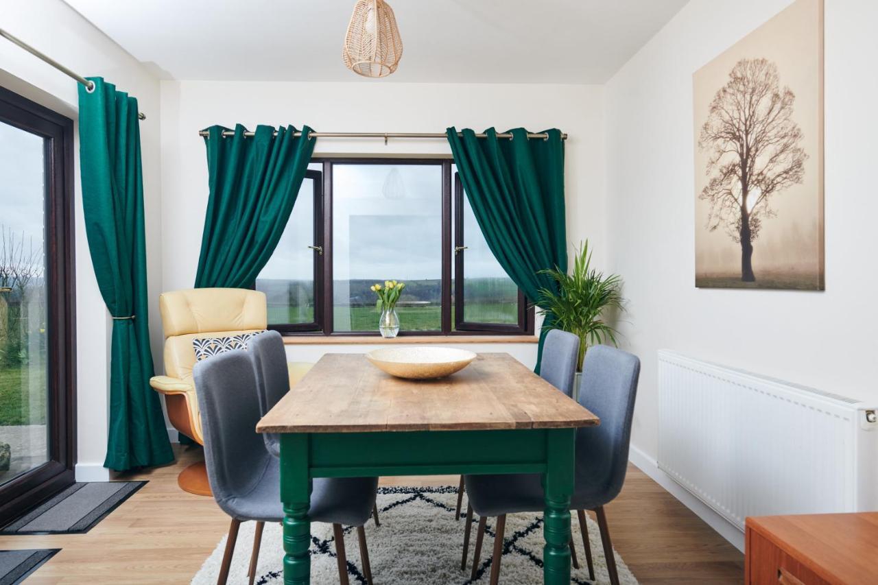 Maes Y Mel- A Couples, Pet Friendly, Rural Romantic Getaway With Countryside Views Gellywen Kültér fotó